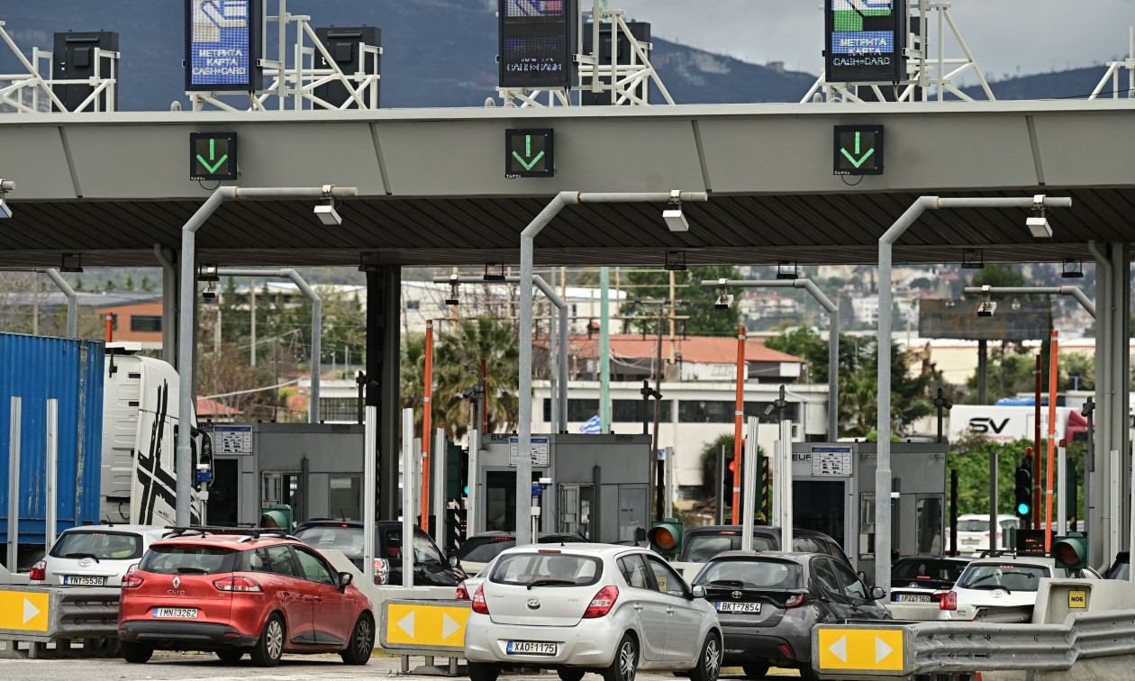 Έξοδος Πάσχα: Άδειασε η Αττική, πάνω από 320.000 οχήματα πέρασαν τα διόδια Ελευσίνας κι Αφιδνών