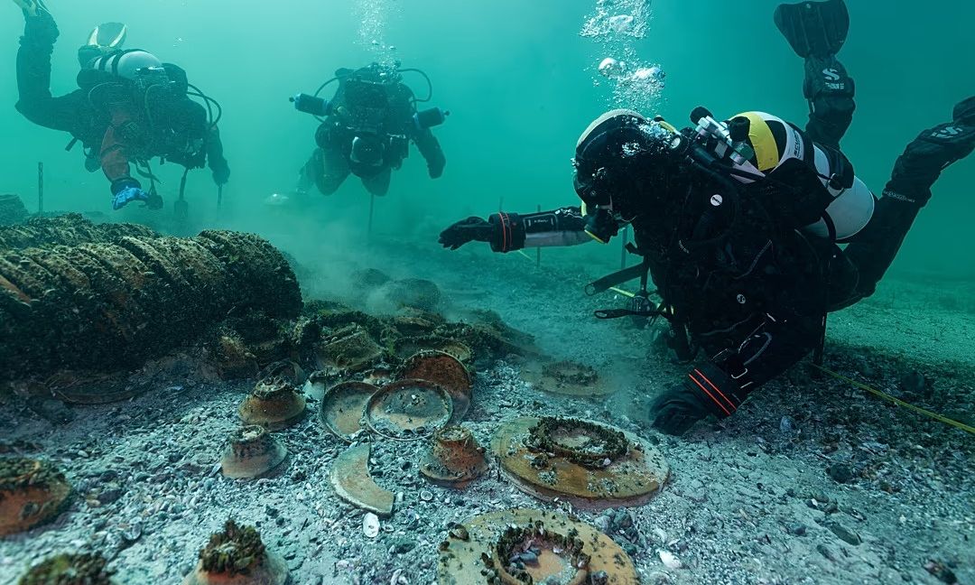 Ελβετία: Εντυπωσιακή ανακάλυψη - Πάνω από 1.000 ρωμαϊκά αντικείμενα εντοπίστηκαν σε λίμνη