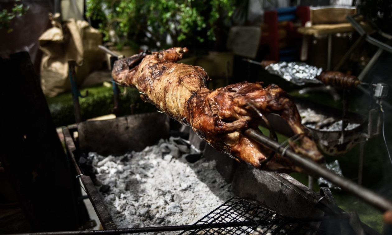 Πάσχα: Το απόλυτο μυστικό για το τέλειο αρνί – Πώς να ψήσετε σαν επαγγελματίας