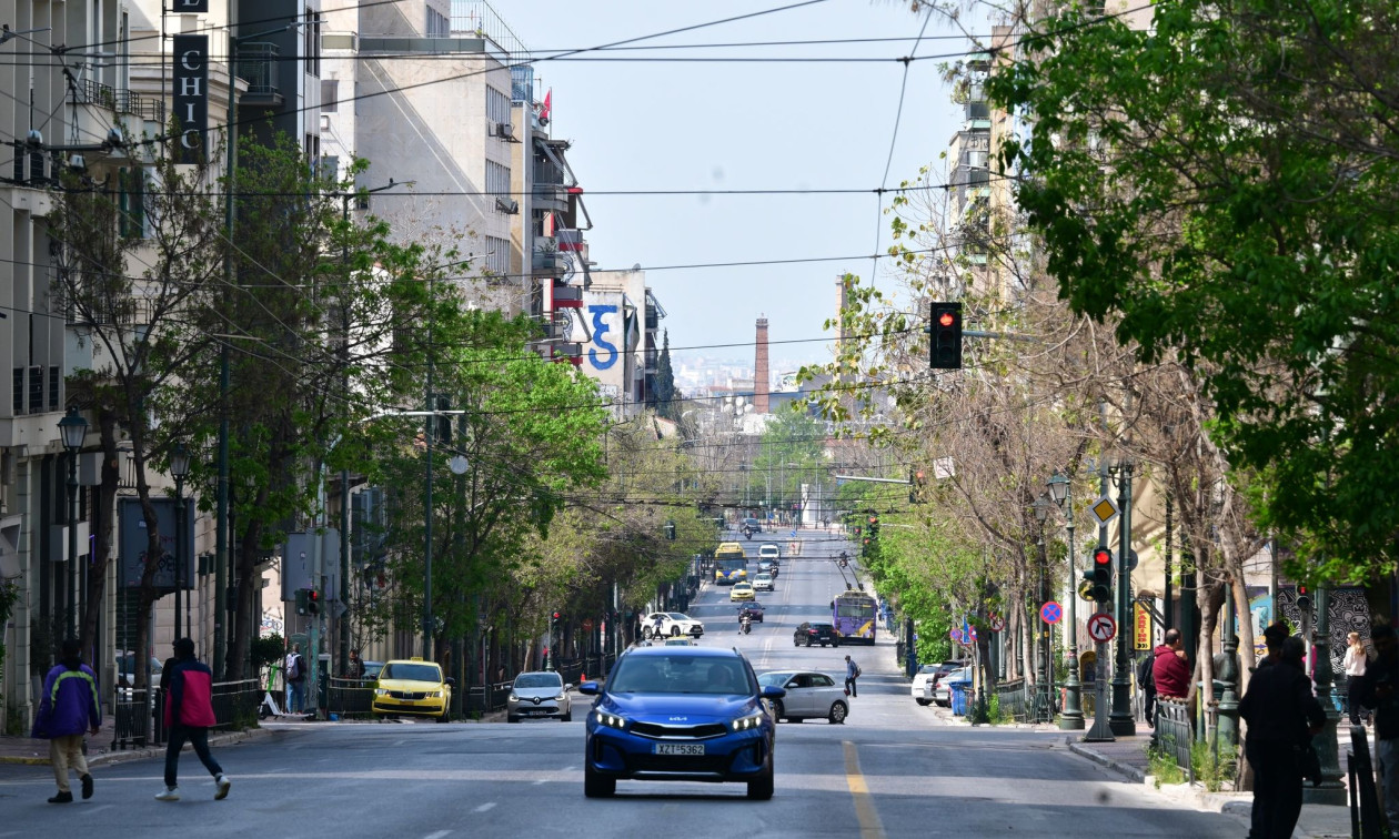Άδεια η Αθήνα την Κυριακή του Πάσχα - Η πόλη «πέρασε στα χέρια» των τουριστών
