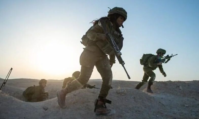 Το Ισραήλ επιστρατεύει και τις γυναίκες για να υπηρετούν στα τεθωρακισμένα