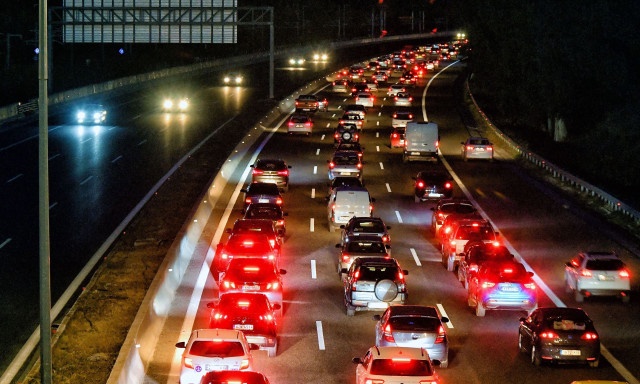 Επιστροφή εκδρομέων Πάσχα: Απίστευτη ταλαιπωρία - Ουρές χιλιομέτρων από Κιάτο σε Ελευσίνα