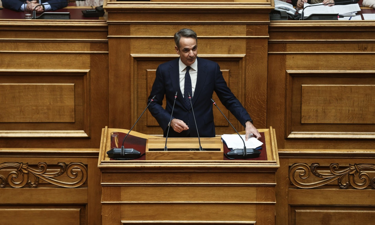 Θεσμική φυγή προς τα εμπρός η στρατηγική Μητσοτάκη στη σημερινή συζήτηση στη Βουλή