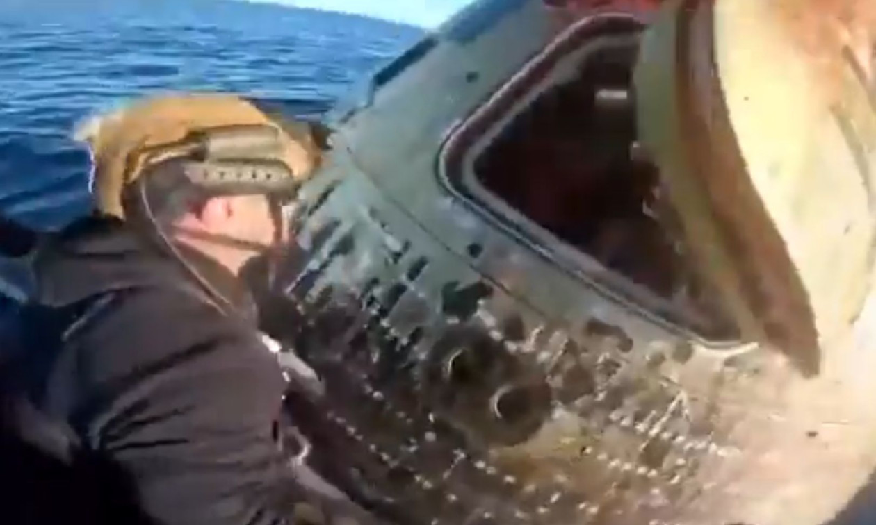 Artemis II: Η στιγμή που οι αστροναύτες πέφτουν στον Ειρηνικό και ανοίγουν την κάψουλα Orion