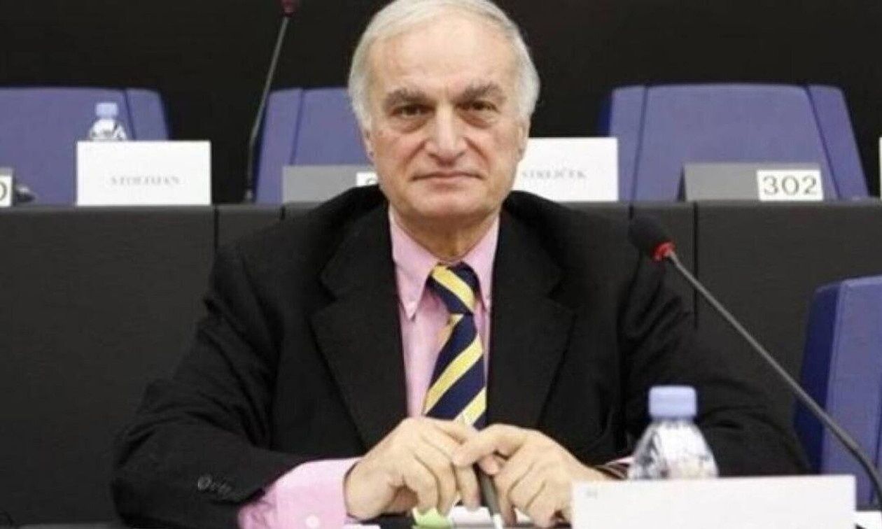 Συγκλονίζει ο Μανώλης Μαυρομάτης: «Η γυναίκα μου κάηκε ζωντανή επειδή δεν ήθελε να αφήσει το σπίτι»