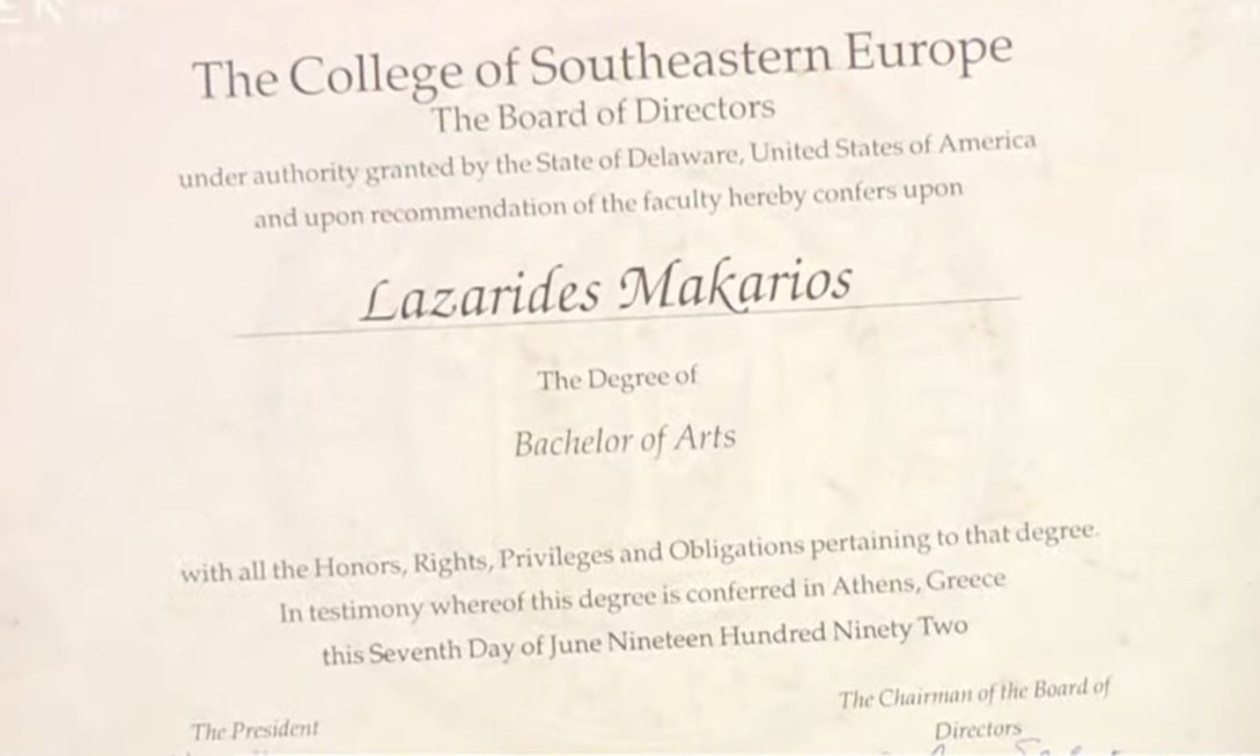 Ο Μακάριος Λαζαρίδης έδειξε το πτυχίο του: Δεν θα απολογηθώ για επιλογές ζωής πριν από 40 χρόνια