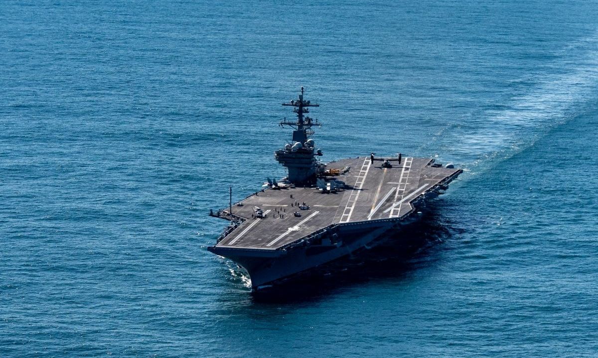 Washington Post: Οι ΗΠΑ στέλνουν τρίτο αεροπλανοφόρο και περισσότερους από 10.000 στρατιώτες