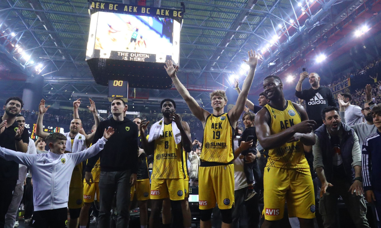 ΑΕΚ – Μπανταλόνα: Το ξέφρενο πάρτι στο φινάλε κι η μεγάλη χαρά του Μάκη Αγγελόπουλου (βίντεο)