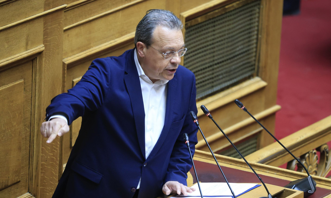 Φάμελλος: Μόνη λύση η παραίτηση της κυβέρνησης