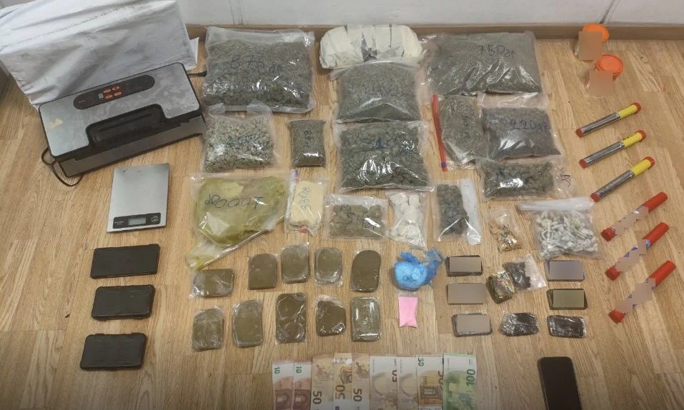 Ταχυδρομικό δέμα με 1,9 κιλά κάνναβης - Συνελήφθη ο 27χρονος παραλήπτης