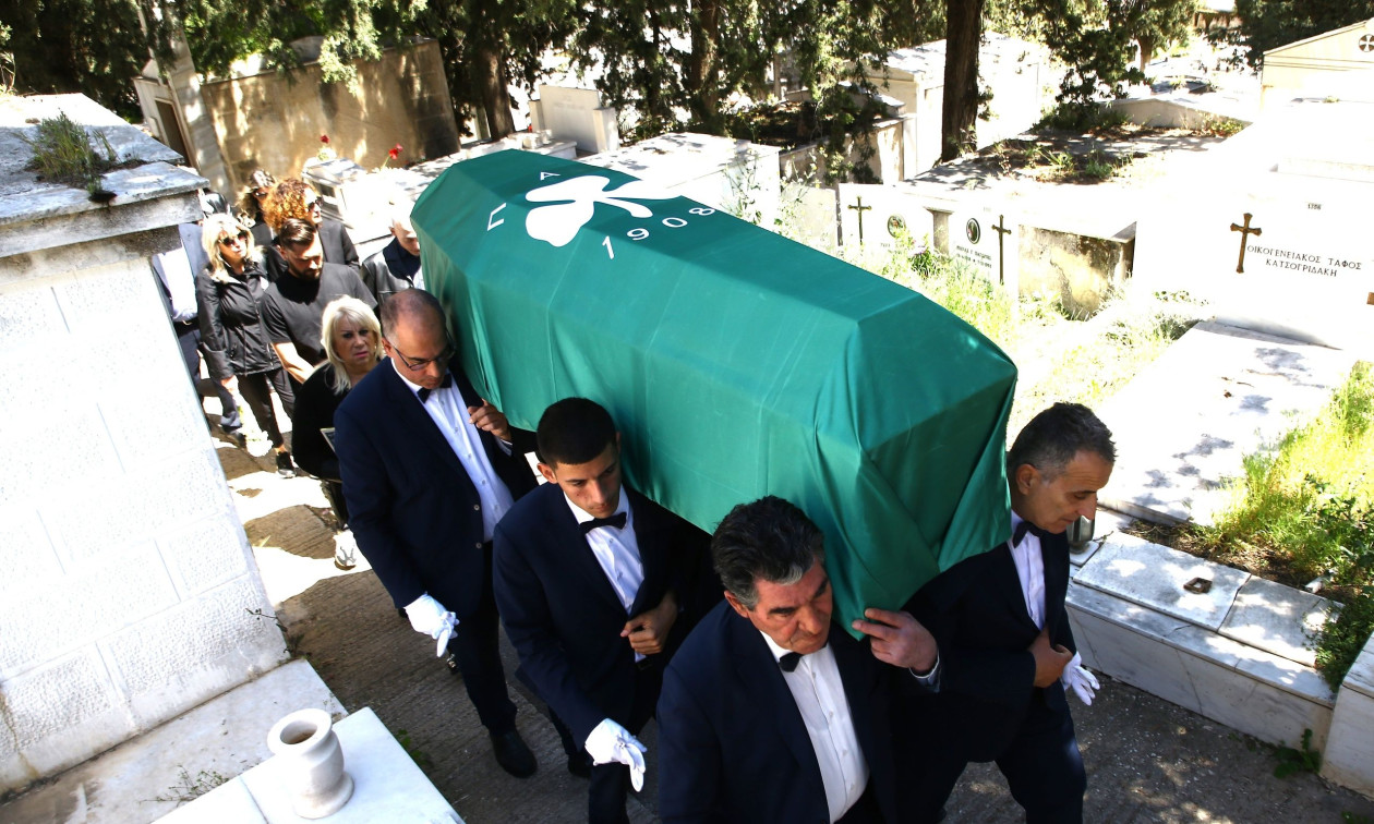 Παναθηναϊκός: Συγκίνηση για τον Γιώργο Γονιό – Με τη σημαία του «τριφυλλιού» το τελευταίο «αντίο»