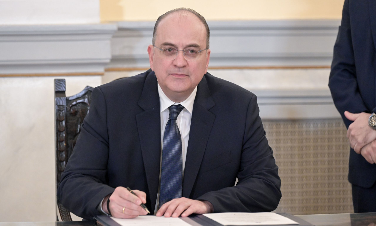 Σκιές, τριγμοί και «ηλεκτρική καρέκλα» στο Αγροτικής Ανάπτυξης μετά την παραίτηση Λαζαρίδη