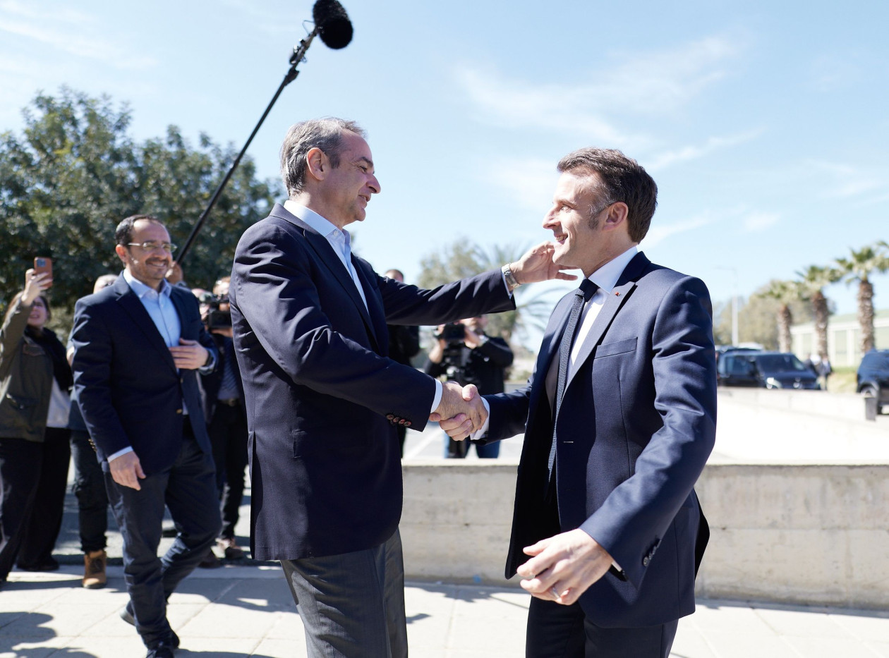 Επίσκεψη Μακρόν στην Αθήνα 24-25 Απριλίου - Ανανέωση της αμυντικής συμφωνίας και νέες συνεργασίες