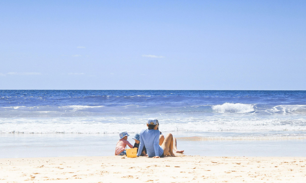 Κοινωνικός τουρισμός 2026: Ανοίγει σήμερα η πλατφόρμα για τα vouchers - Πώς θα κάνετε αίτηση