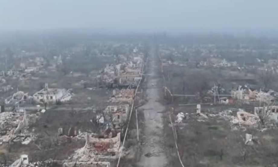 Ουκρανία: Βίντεο από drone δείχνει την ολοκληρωτική καταστροφή της πόλης Τσασόβ Γιαρ