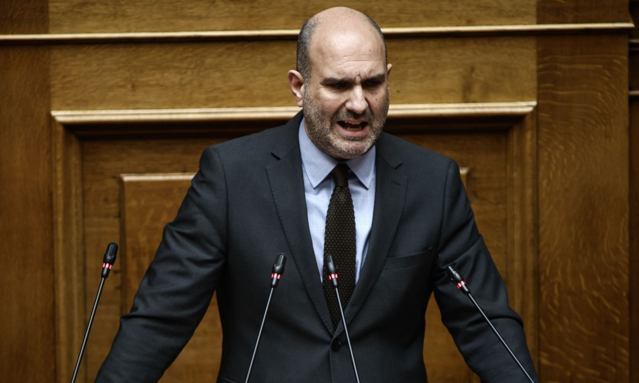 Μαρκόπουλος: Δεν θα περιφέρω τα πτυχία μου για να ικανοποιηθεί ο βούρκος