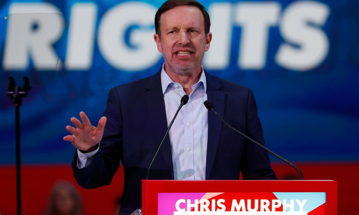 ΗΠΑ: Γερουσιαστής επιδοκίμασε τον αμερικανικό ναυτικό αποκλεισμό του Ιράν - «Ντροπιαστικό»