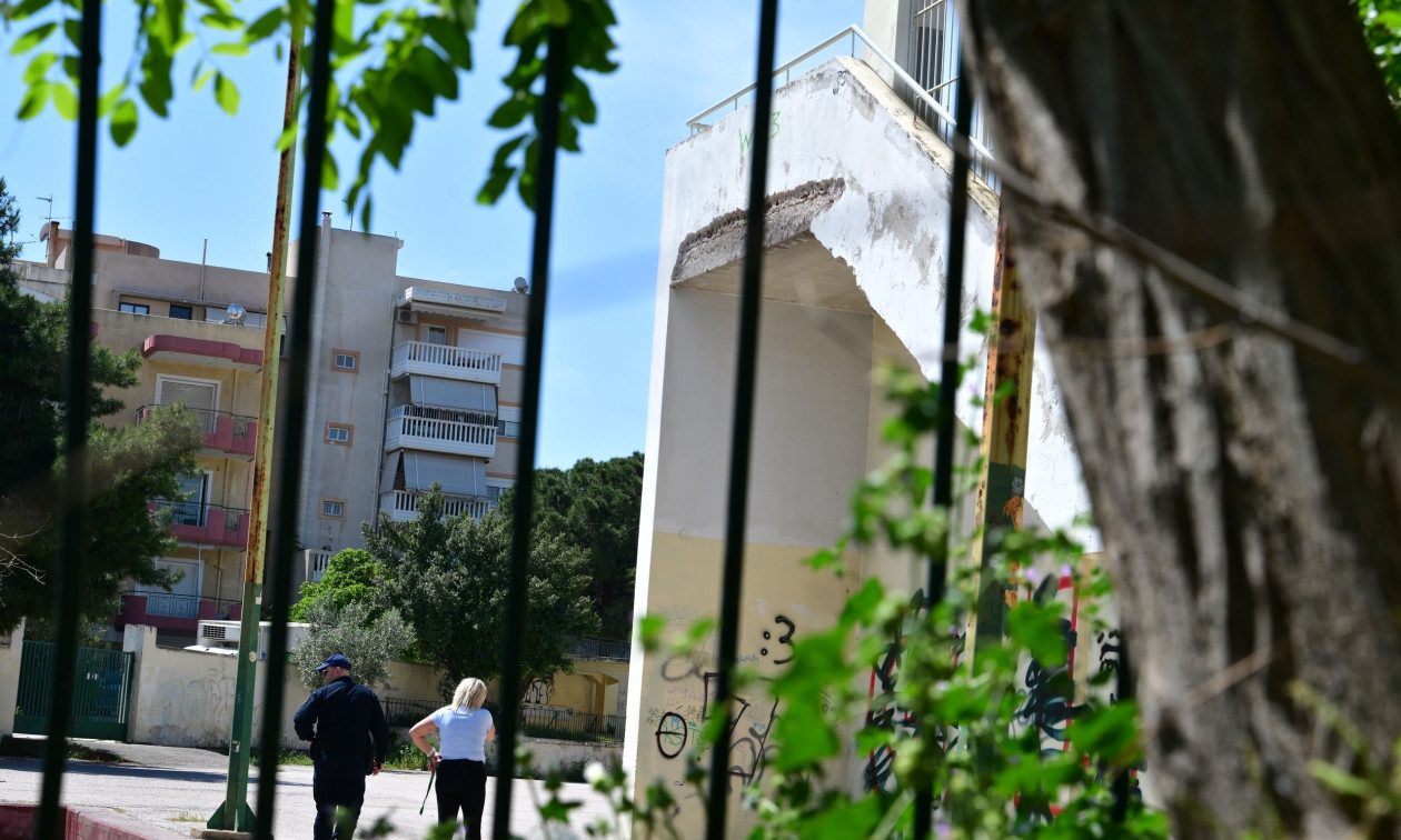 Χαϊδάρι: «Υπάρχει προστατευτική κουπαστή στο σημείο» λέει η διευθύντρια του σχολείου της 13χρονης