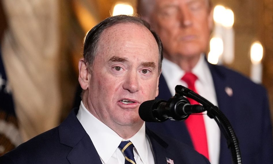 ΗΠΑ: Το παρασκήνιο της καρατόμησης του υπουργού Πολεμικού Ναυτικού - Η διαμάχη με τον Χέγκσεθ