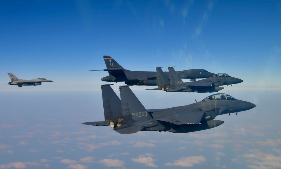 Νότια Κορέα: Πιλότος που έβγαζε... σέλφι, προκάλεσε σύγκρουση μαχητικών στον αέρα