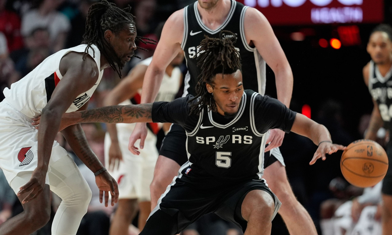 NBA Playoffs: Οι Σπερς επέστρεψαν από το -15 κι έκαναν το break χωρίς τον Γουεμπανιάμα