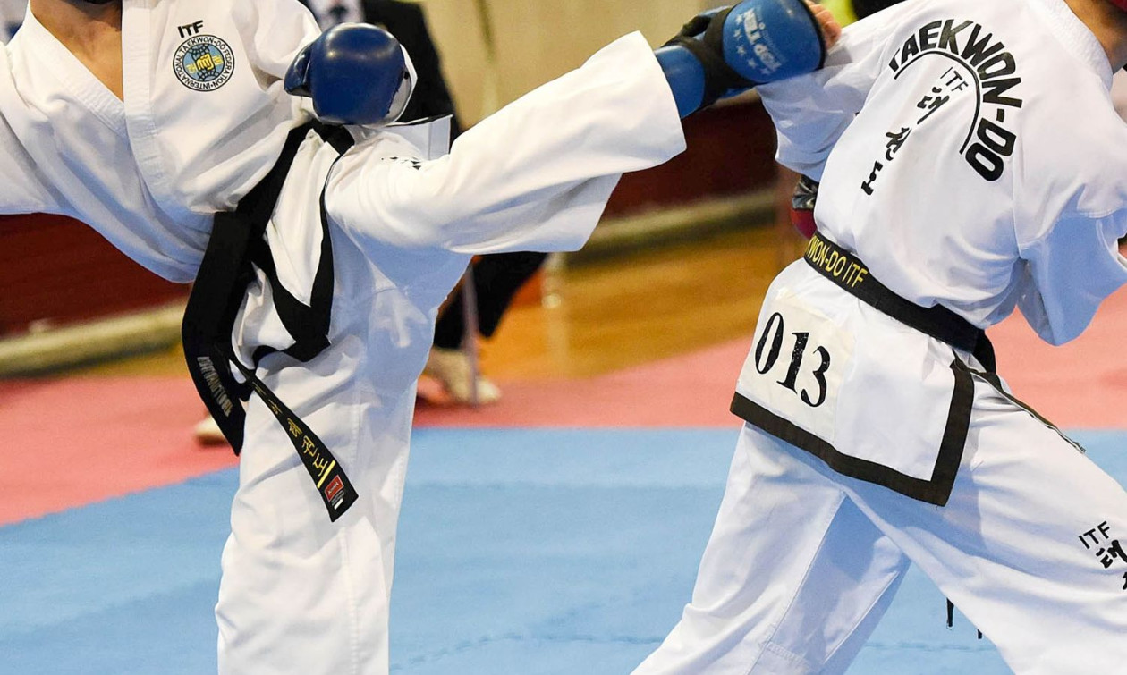 Σύλληψη διαιτητή πολεμικών τεχνών – Κατηγορείται για δωροληψία