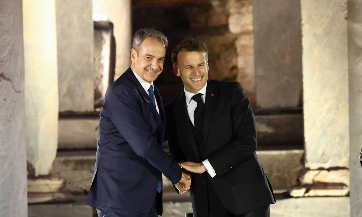 Liveblog - Ελλάς - Γαλλία συμμαχία: Μητσοτάκης και Μακρόν στη φρεγάτα «Κίμων» - Υπογραφή συμφωνιών