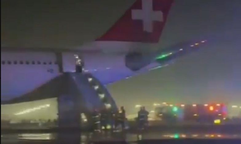 Ινδία: Τραυματίστηκαν επιβάτες κατά την εκκένωση αεροπλάνου με φλεγόμενο κινητήρα