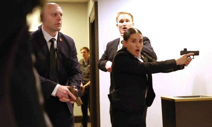 Επίθεση στον Τραμπ: Πώς ο δράστης έφτασε τόσο κοντά – Τα κενά ασφαλείας που προκαλούν ανησυχία