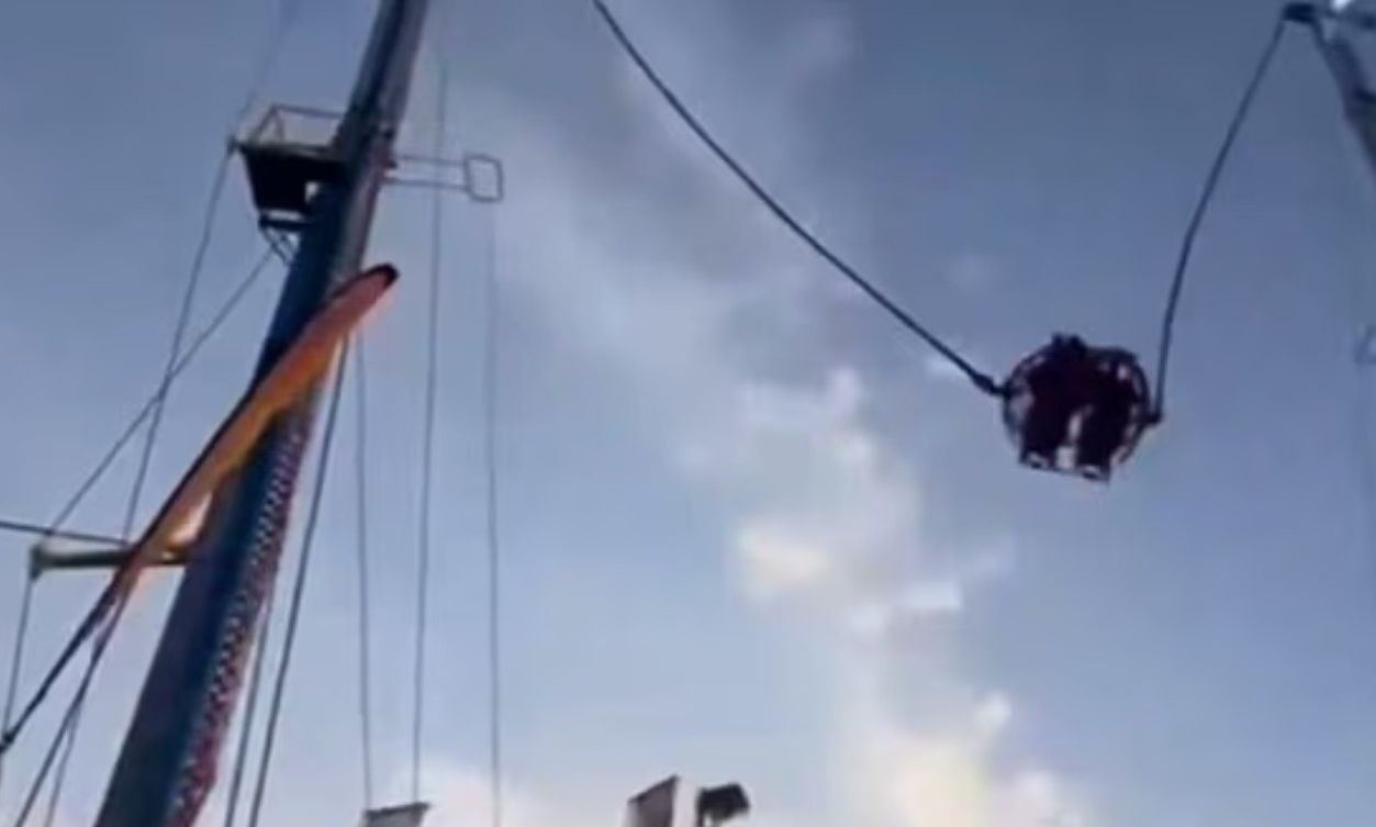 Τρόμος σε λούνα παρκ: Έσπασε το καλώδιο του Steel Max - Εκτοξεύτηκαν στον αέρα οι επιβάτες