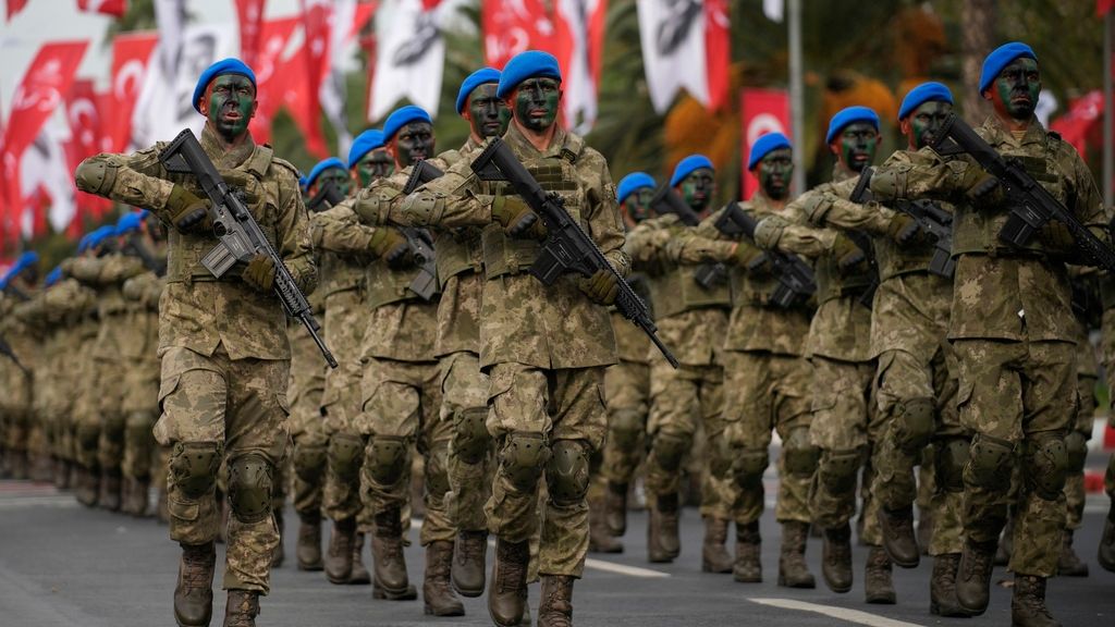 Τουρκία: Δημιουργεί νέες ταξιαρχίες κομάντο απέναντι από τα ελληνικά σύνορα