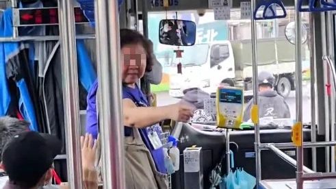 Ταϊβάν: Οδηγός λεωφορείου ξέσπασε σε κλάματα - Διαφώνησε με επιβάτιδα για μια στάση