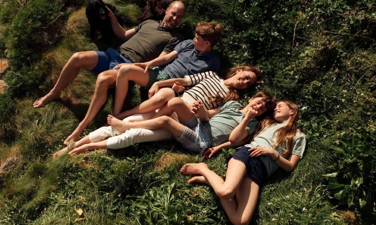 Κέιτ Μίντλετον - πρίγκιπας Ουίλιαμ: Η τρυφερή οικογενειακή φωτογραφία για την επέτειο γάμου τους