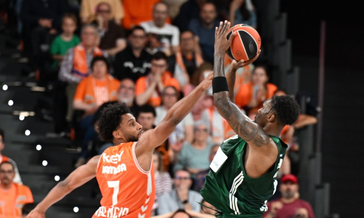 Παναθηναϊκός AKTOR: Η Euroleague αποθέωσε τον Χέιζ-Ντέιβις για την καλαθάρα του στη Βαλένθια