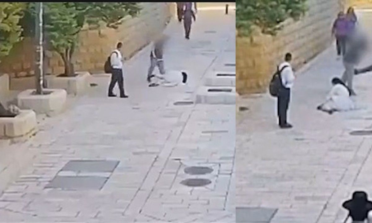 Σοκαριστικές εικόνες: Ανδρας ρίχνει κάτω και κλωτσάει καλόγρια στη μέση του δρόμου στην Ιερουσαλήμ