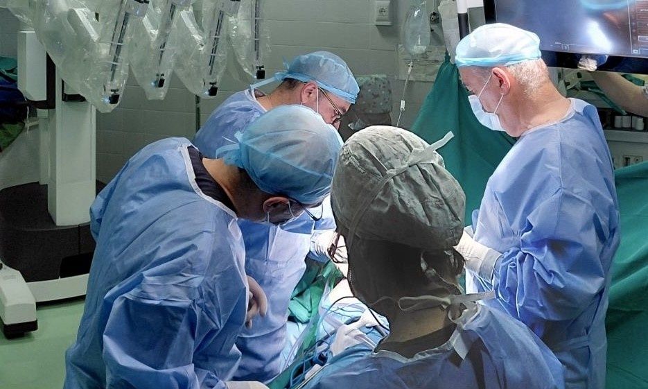 Πρώτη ρομποτική ογκολογική επέμβαση πνεύμονα στο νοσοκομείο «Μεταξά»