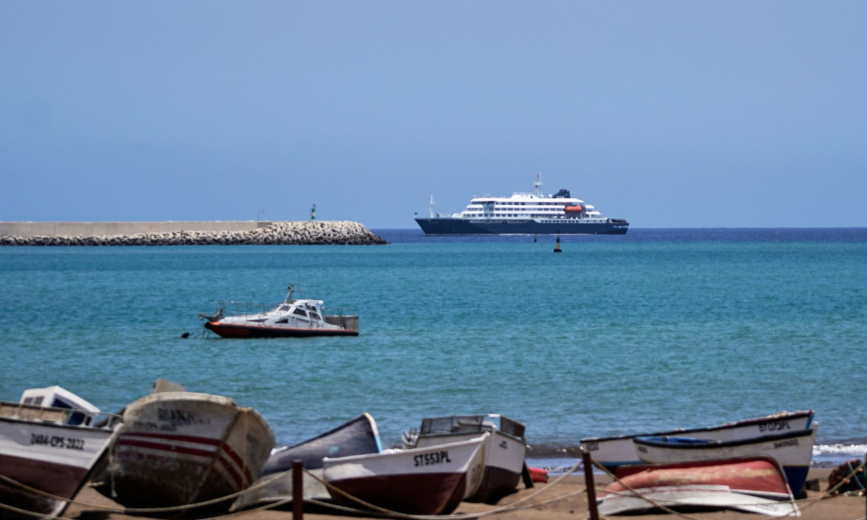 Χανταϊός: Στα Κανάρια Νησιά θα καταπλεύσει το κρουαζιερόπλοιο όπου έχουν εντοπιστεί τα κρούσματα
