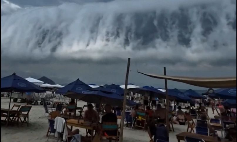 Βραζιλία: Εντυπωσιακό νέφος Arcus «σκέπασε» παραλία - Πώς δημιουργήθηκε