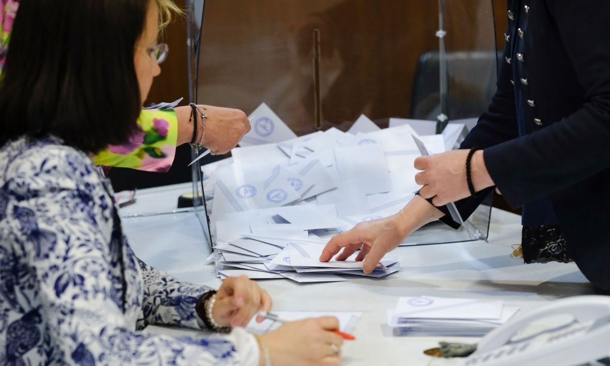 Δημοσκόπηση MRB: Προβάδισμα ΝΔ με 14,3 μονάδες, τι κυβέρνηση θέλουν μετά τις εκλογές