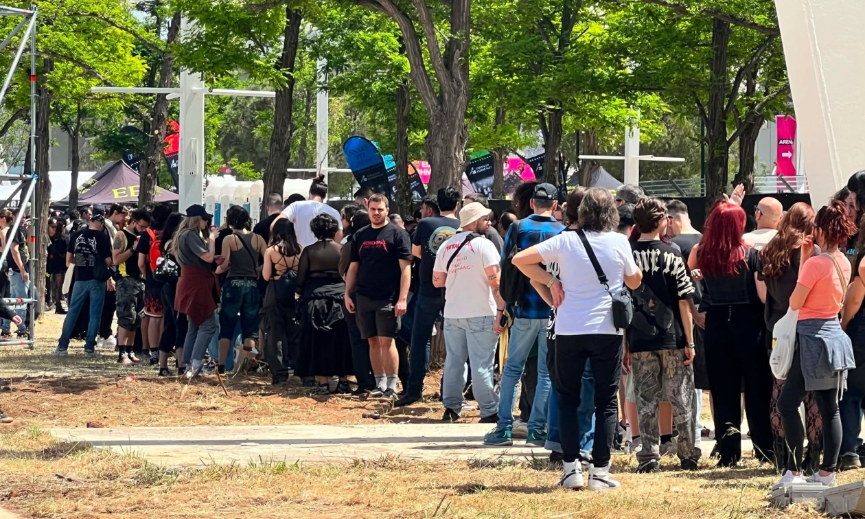 Metallica: Ανοιξαν οι πύλες για τους θεατές - Όλα έτοιμα για τη μεγάλη συναυλία στο ΟΑΚΑ