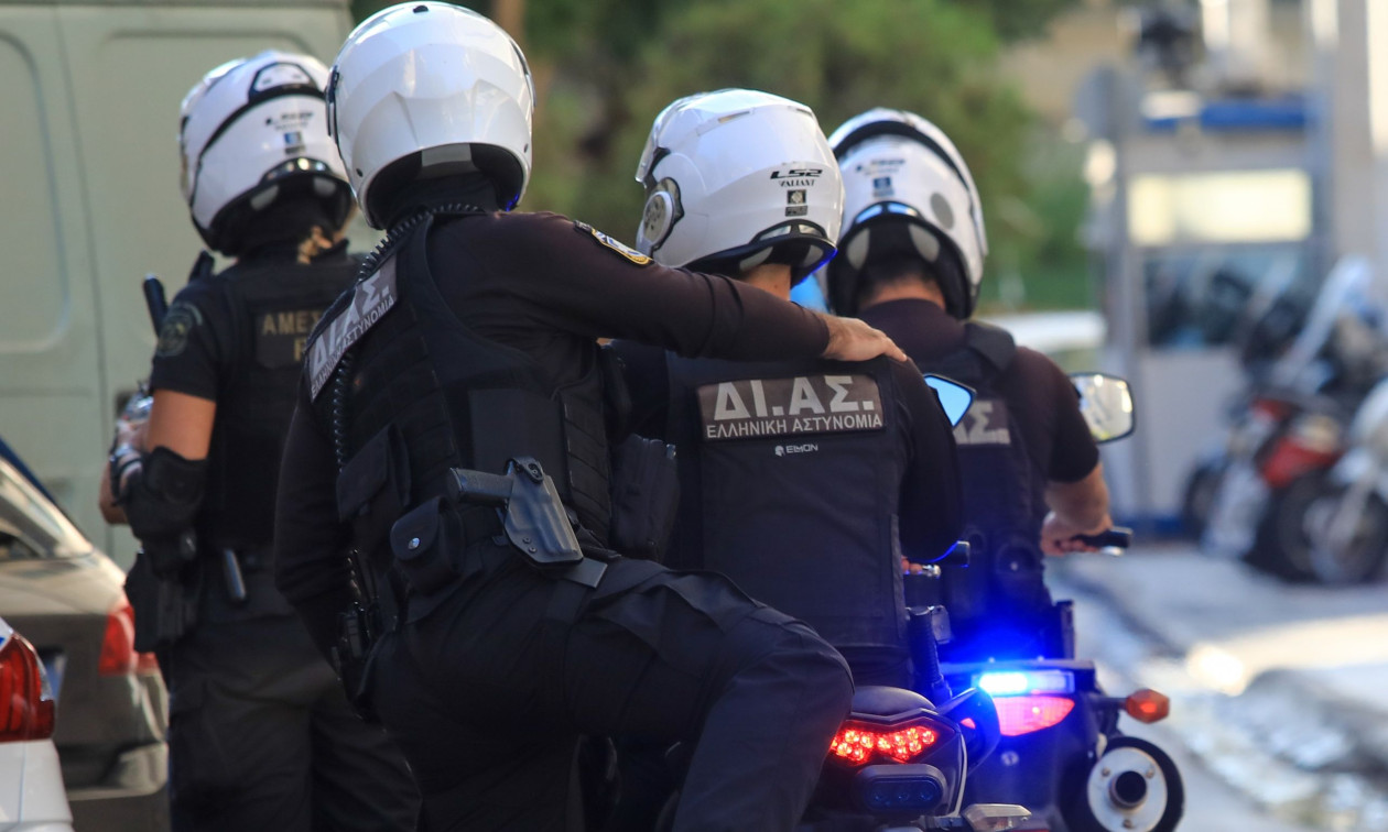 Θεσσαλονίκη: 13 προσαγωγές μετά από παρέμβαση του Ρουβίκωνα σε κατάστημα εστίασης