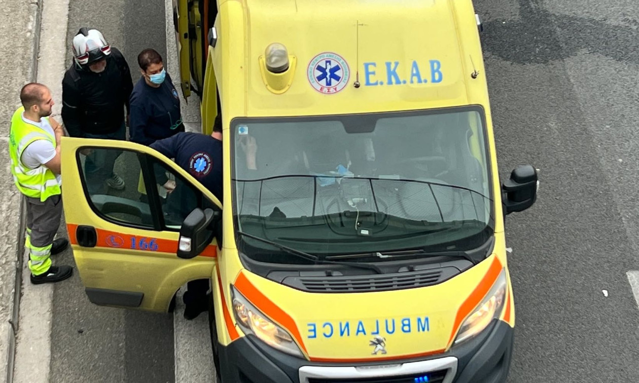 Σοβαρό τροχαίο στη Θεσσαλονίκη: Ένας 12χρονος και άλλα δύο άτομα τραυματίστηκαν σε σύγκρουση δύο ΙΧ
