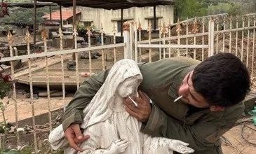 Ισραηλινοί στρατιώτες έβαλαν τσιγάρο στο στόμα αγάλματος της Παναγίας - Βίντεο