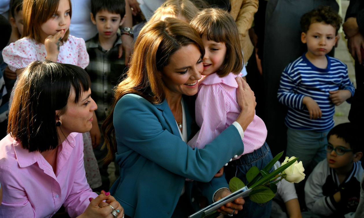 Κέιτ Μίντλετον: Αγκαλιές, φιλιά και σέλφι στην Ιταλία - «Είμαι η Καταρίνα» είπε στα η πριγκίπισσα