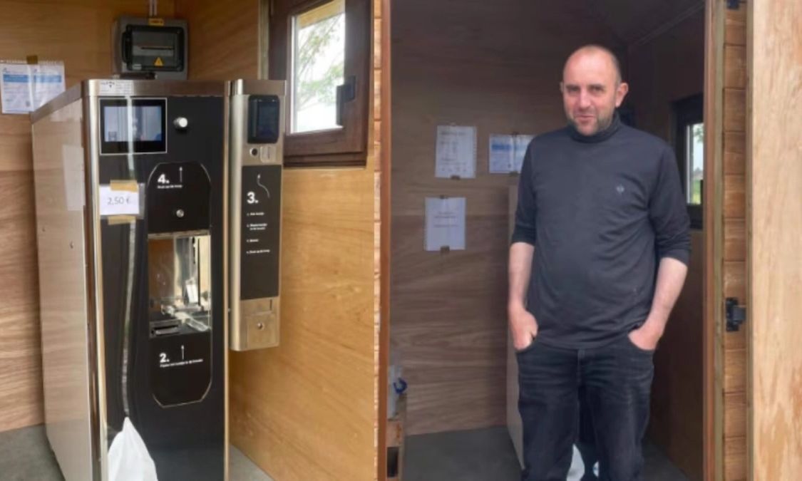 Αγρότης επαναστατεί ενάντια σε πολυεθνική και εγκαθιστά μηχάνημα αυτόματης πώλησης παγωτού
