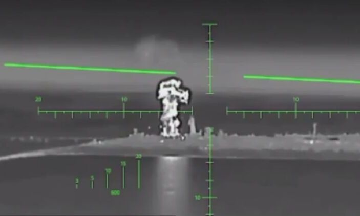 Σοβαρό χτύπημα: Ουκρανικά UAV έπληξαν στόχους του ρωσικού στόλου της Μαύρης Θάλασσας - Βίντεο