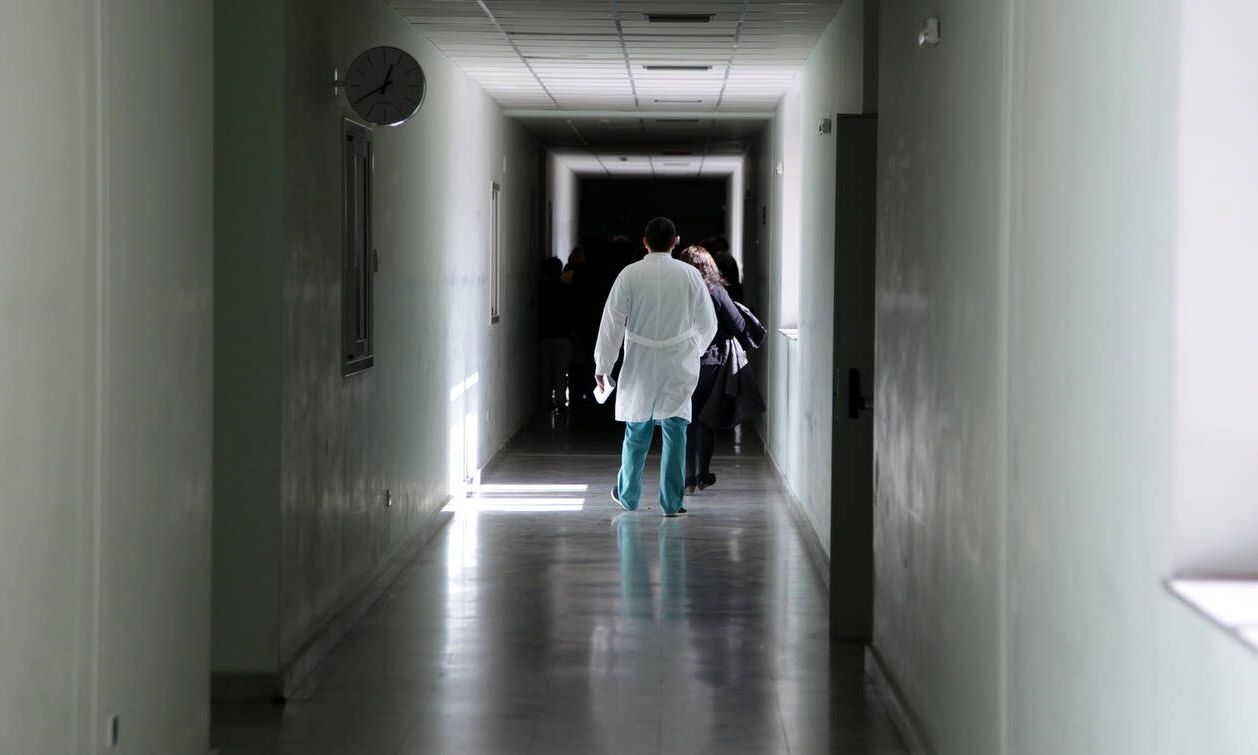 Τραγωδία στο Νοσοκομείο Βέροιας: Άνδρας πήδηξε από τον 4ο όροφο της Καρδιολογικής