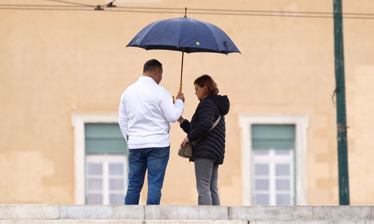 Καιρός - Καλλιάνος: Με βροχές μέχρι το Σαββατοκύριακο - Πού επικεντρώνονται τα φαινόμενα αύριο