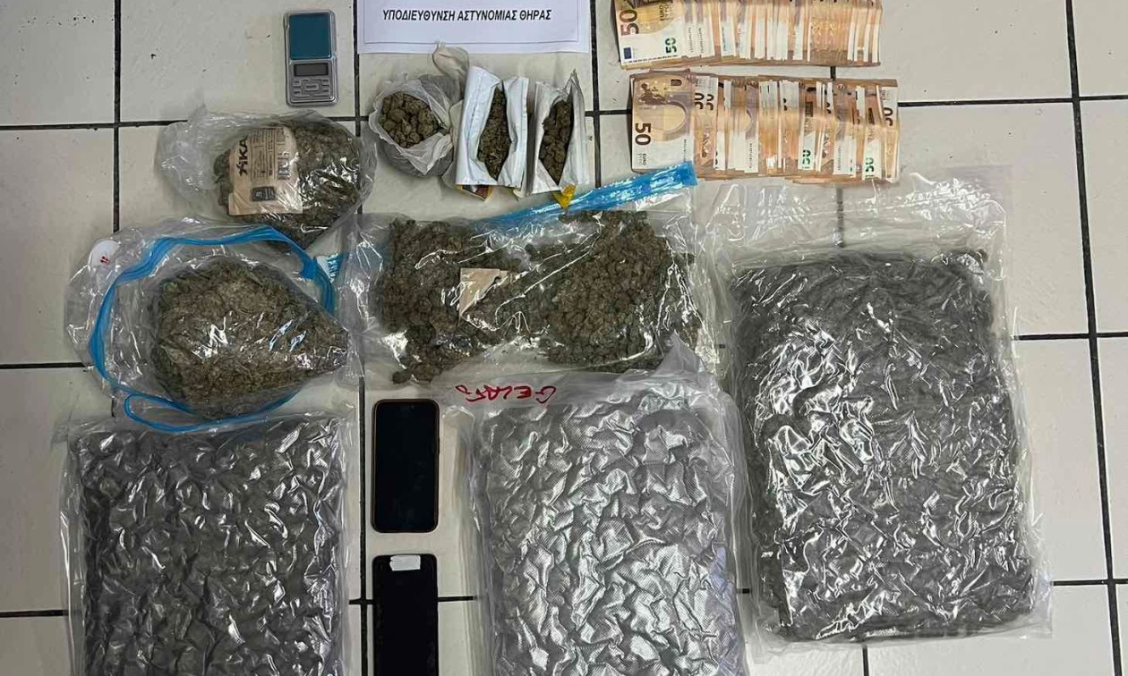 Σαντορίνη: Έφοδο σε 17 οικίες έκανε η ΕΛ.ΑΣ – Ελέγχθηκαν 68 άτομα και κατασχέθηκαν 4,7 κιλά κάνναβης