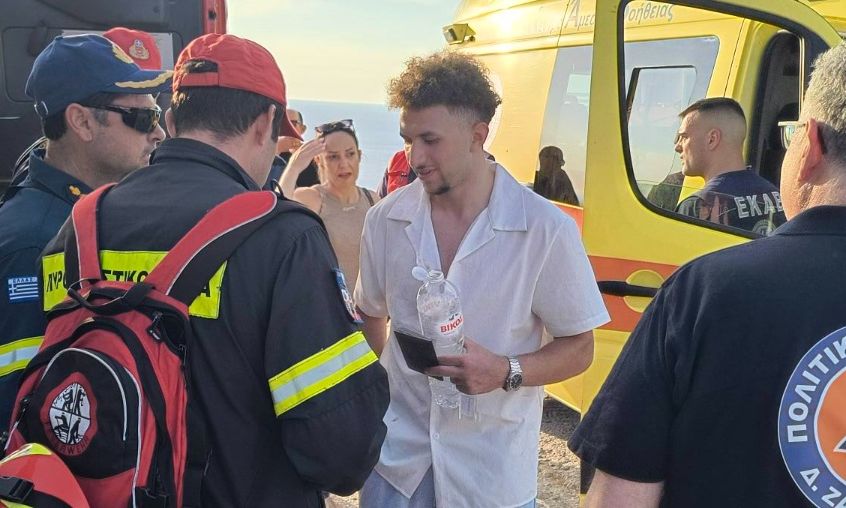 Ζάκυνθος: Επιχείρηση διάσωσης 22χρονου που εγκλωβίστηκε στο Ναυάγιο